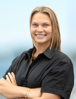 Alison Sawyer Team Photo